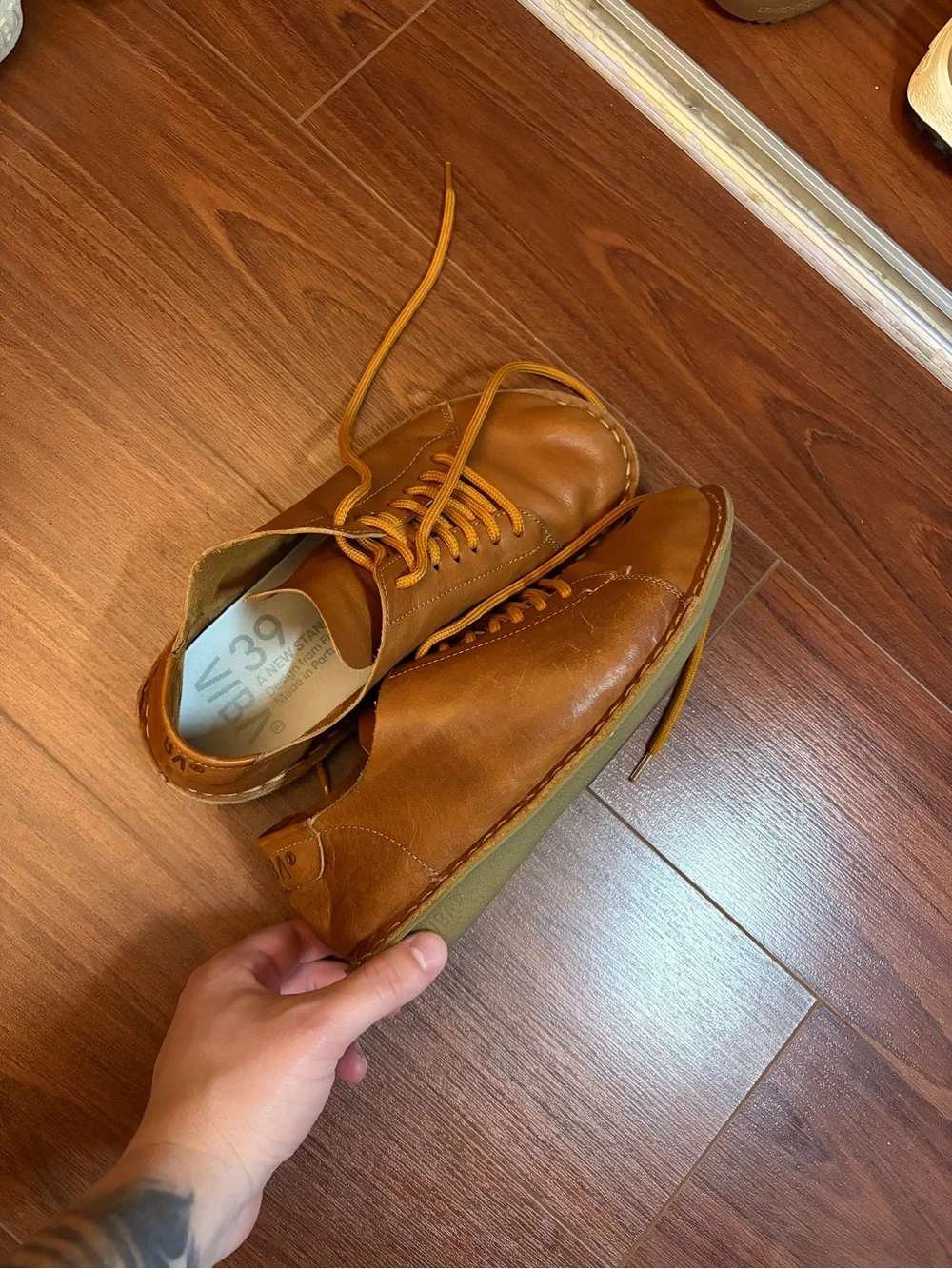 Vibae Unisex Tan Leather Casual Lace-Up Shoes EU39 W9 W6